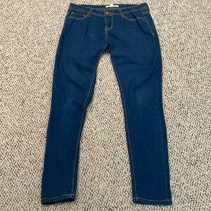 Forever 21 Ladies/Teens Soft Denim Jeggings. Size 27